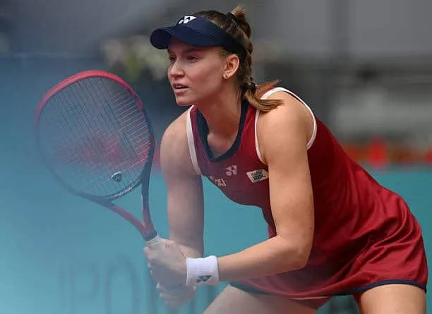 Elena Rybakina avanza en el WTA Madrid.