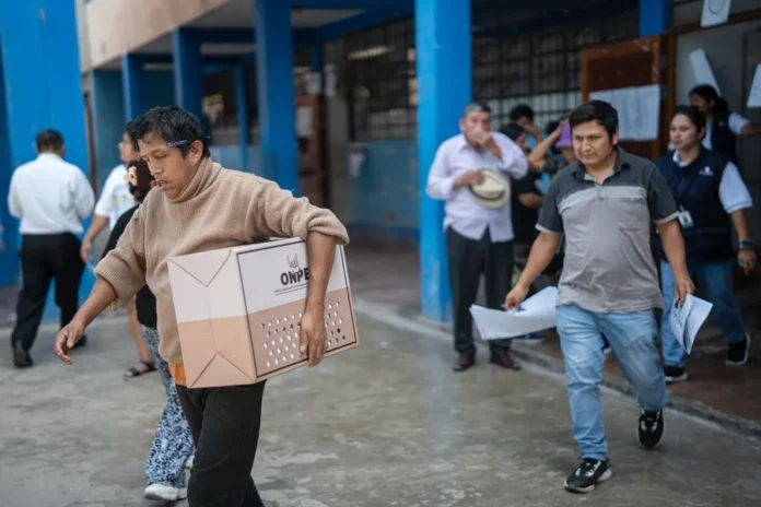 Intimidación contra funcionarios del JNE en Perú