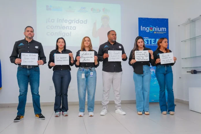 Charla sobre integridad en Instituto Loyola