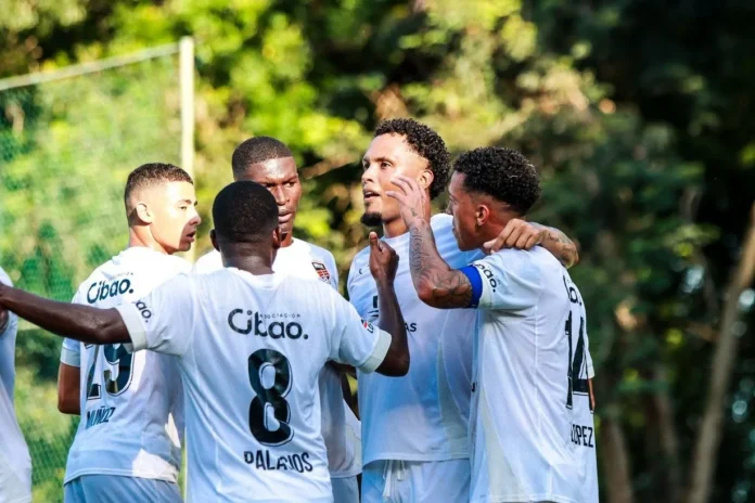 Cibao FC celebra victoria en semifinal LDF