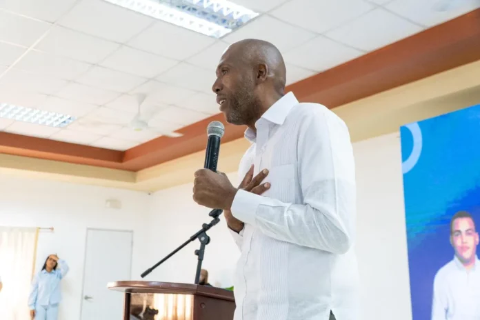 Eduardo Kery Metivier en encuentro político