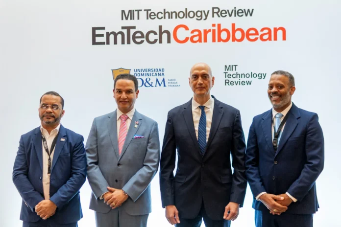 Debate sobre inteligencia artificial inclusiva en EmTech.