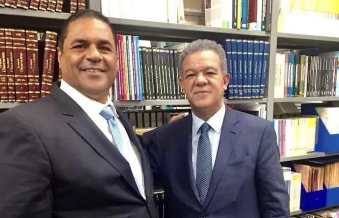 Peña Santana critica austeridad en gasto estatal.