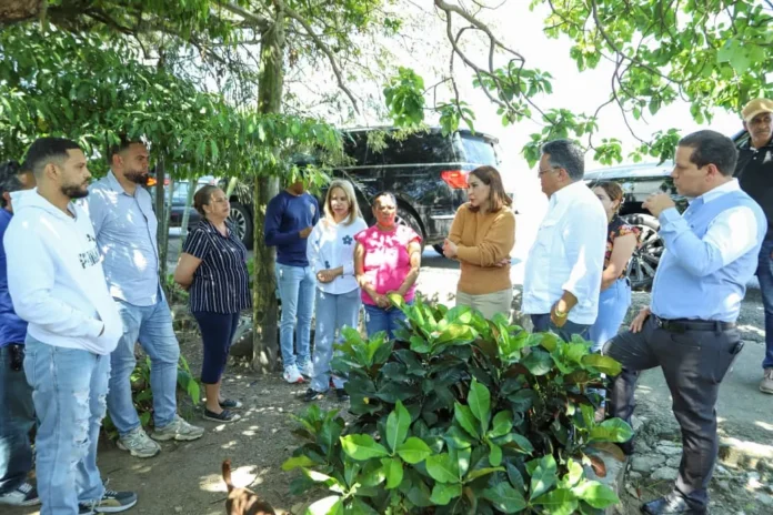 Apoyo a familias afectadas por inundaciones.