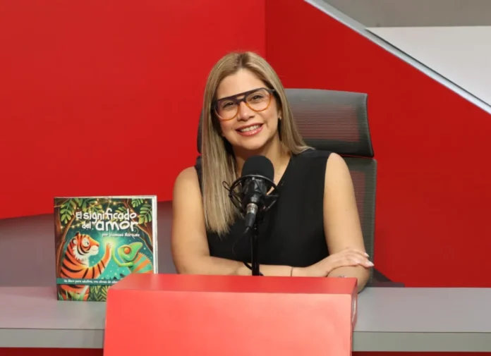 Vanessa Márquez presenta su libro sobre amor.