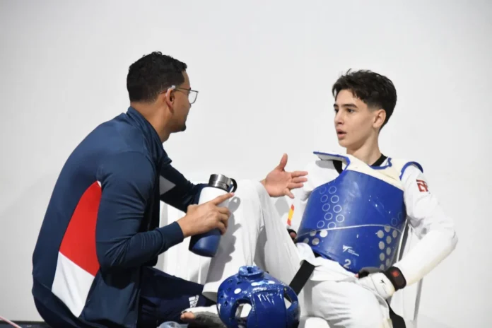 Edward Espinosa, nuevo entrenador de taekwondo.