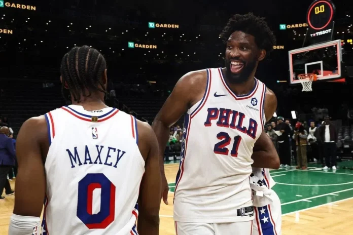 Philadelphia 76ers celebran victoria sobre Celtics.