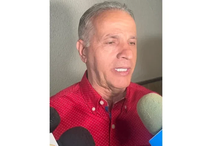 Padre de víctima rechaza declaraciones en juicio.