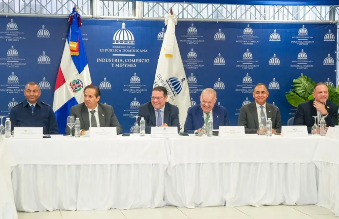 Yayo Sanz Lovatón en reunión sobre exportaciones