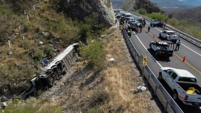 Accidente en Nayarit deja 11 muertos.