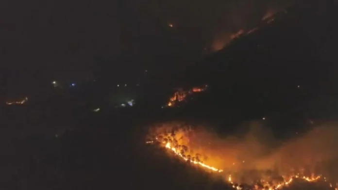 Incendio en Toscana provoca evacuaciones masivas.