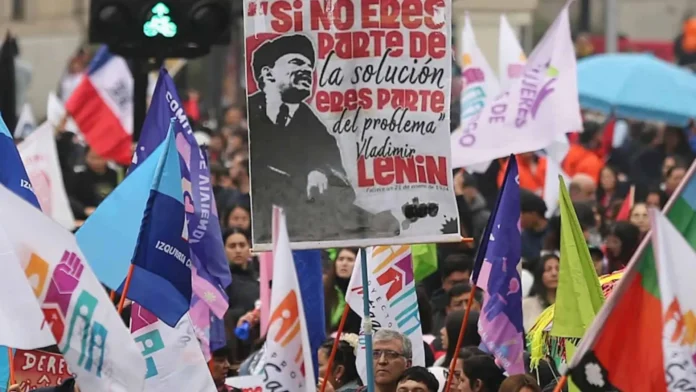 Marcha en Santiago contra austeridad en Chile